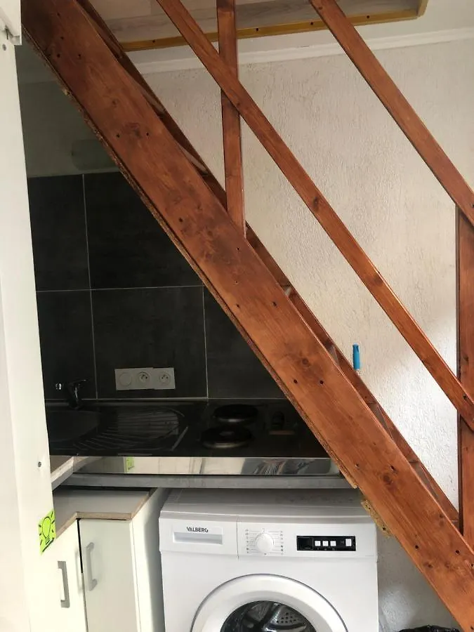 Studette Avec Exterieur Climatisee Marsella